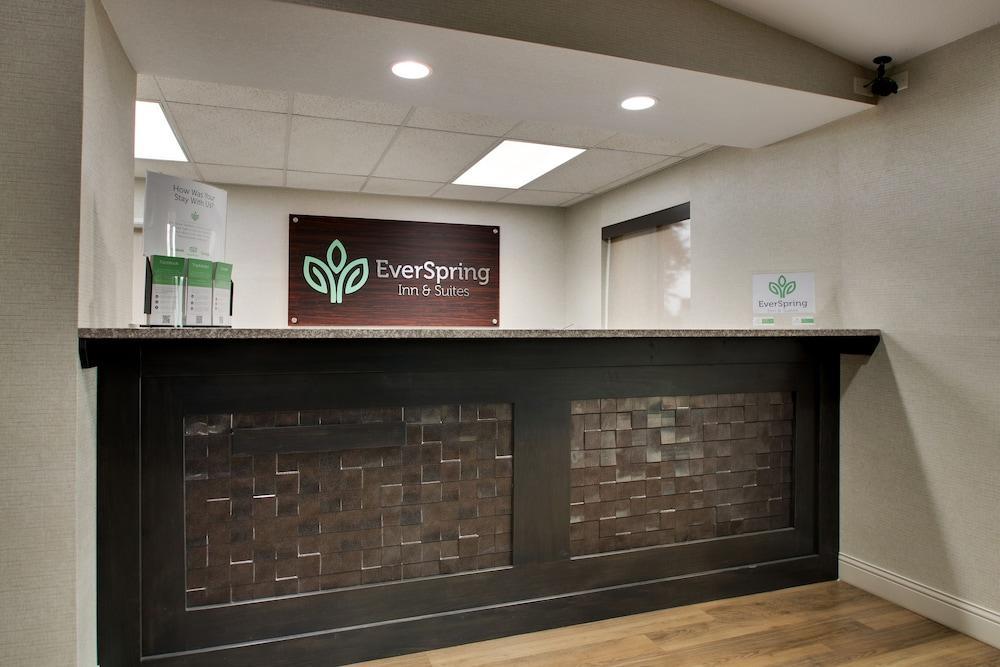Everspring Inn & Suites Oskaloosa Luaran gambar