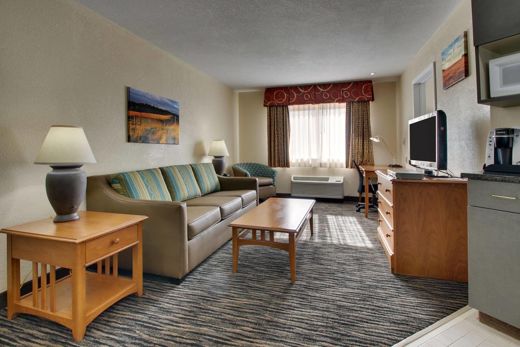 Everspring Inn & Suites Oskaloosa Luaran gambar