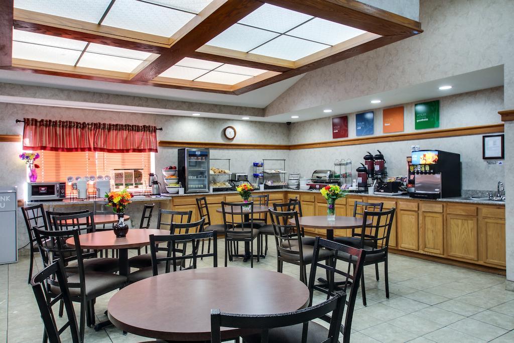 Everspring Inn & Suites Oskaloosa Luaran gambar